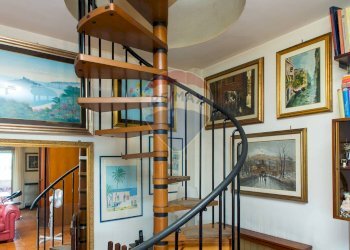 Scale - Trilocale via acicastello
 
91, Aci Castello - foto 24