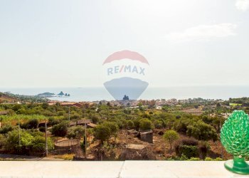 Vista dell\'acqua - Trilocale via acicastello
 
91, Aci Castello - foto 32
