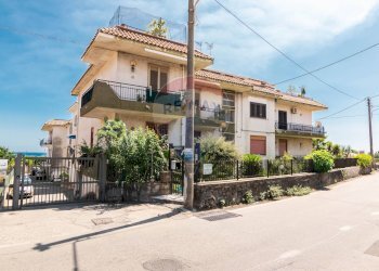 Casa all\'aperto - Quadrilocale Strada 4 Femminamorta
 
337, Riposto - foto 1