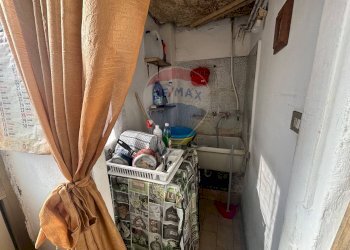 Lavanderia - Trilocale Via Conte Di Torino
 
63, Catania - foto 8