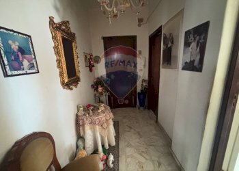 Hall / corridoio - Trilocale Via Conte Di Torino
 
63, Catania - foto 13