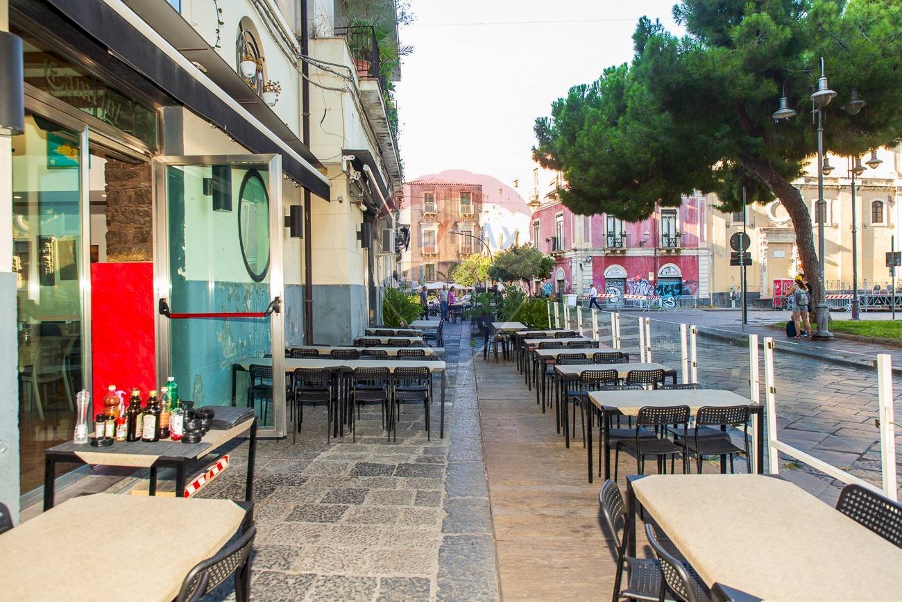 Terrazza - Locale Commerciale Piazza Federico Di Svevia
 
73, Catania - foto 2