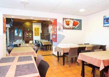 Sala da pranzo - Locale Commerciale Piazza Federico Di Svevia
 
73, Catania - foto 6