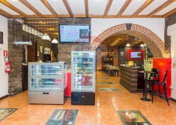 Soggiorno - Locale Commerciale Piazza Federico Di Svevia
 
73, Catania - foto 10