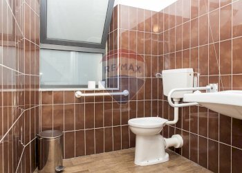 Bagno - Cafeteria - Cold Bar Piazza Federico Di Svevia
 
73, Catania - photo 8