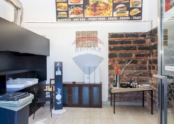 Edificio all\'aperto - Cafeteria - Cold Bar Piazza Federico Di Svevia
 
73, Catania - photo 14