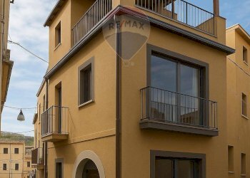 Casa all\'aperto - Casa indipendente Via Salbona
 
9/11, Caltagirone - foto 1