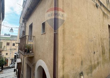 Edificio all\'aperto - Casa indipendente Via Salbona
 
9/11, Caltagirone - foto 7