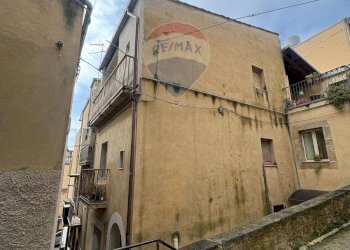 Edificio all\'aperto - Casa indipendente Via Salbona
 
9/11, Caltagirone - foto 15