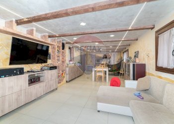 Sala da pranzo - Apartment Via Iacopo da Lentini
 
23, Mascalucia - photo 1