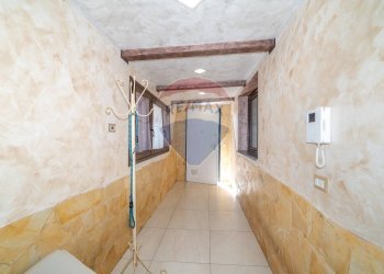 Hall / corridoio - Apartment Via Iacopo da Lentini
 
23, Mascalucia - photo 4