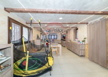 Sala da pranzo - Apartment Via Iacopo da Lentini
 
23, Mascalucia - photo 5