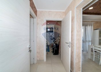 Hall / corridoio - Apartment Via Iacopo da Lentini
 
23, Mascalucia - photo 10