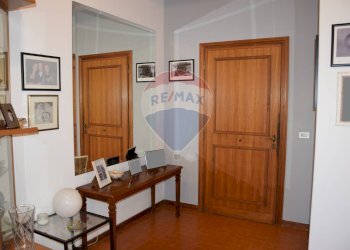 Hall / corridoio - Villa Via Tanaro
 
84, Ardea - foto 9
