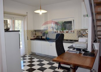 Cucina - Villa Via Tanaro
 
84, Ardea - foto 10