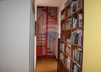 Hall / corridoio - Villa Via Tanaro
 
84, Ardea - foto 20