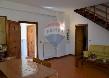 Sala da pranzo - Villa Via Tanaro
 
84, Ardea - foto 8