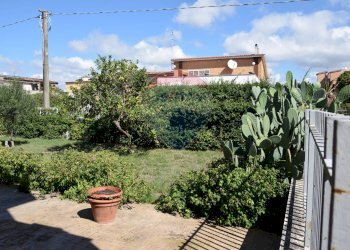 Giardino - Villa Via Tanaro
 
84, Ardea - foto 14