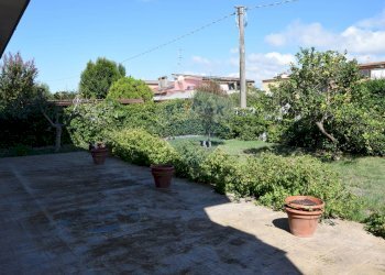 Giardino - Villa Via Tanaro
 
84, Ardea - foto 15