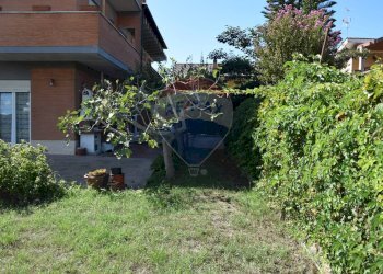 Giardino - Villa Via Tanaro
 
84, Ardea - foto 19