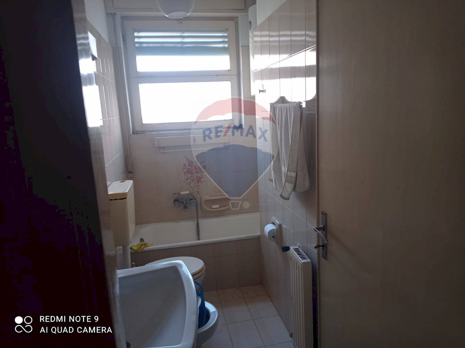 Bagno - Appartamento via vittorio emanuele
 
231, Giardini-Naxos - foto 3