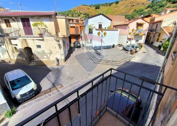 Balcone - Trilocale Via Solferino
 
31, Calatabiano - foto 14