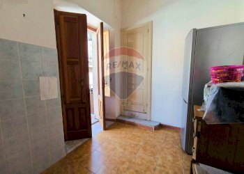 Hall / corridoio - Trilocale Via Solferino
 
31, Calatabiano - foto 19