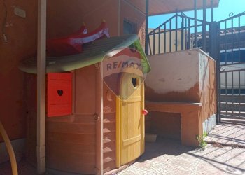 Camera / camera da letto - Villa Via sciarrano
 
18, Catania - foto 14