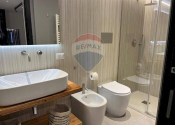 Bagno - Trilocale Via Del Vecchio Bastione
 
15, Catania - foto 21