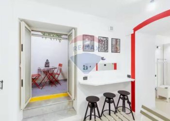 Hall / corridoio - Bilocale Via Chiaia
 
37, Napoli - foto 3