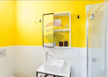 Bagno - Bilocale Via Chiaia
 
37, Napoli - foto 17