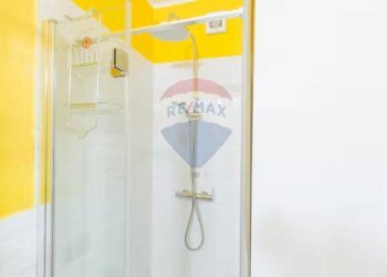 Bagno - Bilocale Via Chiaia
 
37, Napoli - foto 18