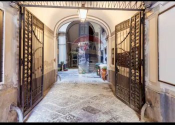 Cantina - Bilocale Via Chiaia
 
37, Napoli - foto 24