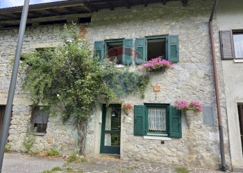 Casa all\'aperto - Casa semi indipendente Loc. Pradellano
 
39, Pieve Tesino - foto 1