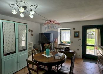 Sala da pranzo - Casa semi indipendente Loc. Pradellano
 
39, Pieve Tesino - foto 9