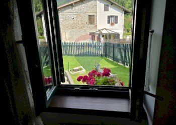 Giardino - Casa semi indipendente Loc. Pradellano
 
39, Pieve Tesino - foto 12