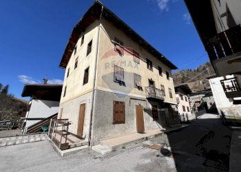 Edificio all\'aperto - Appartamento Via Piave
11, Santo Stefano di Cadore - foto 1