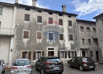 Edificio all\'aperto - Semi-detached house Via Fortogna
 
43, Longarone - photo 1