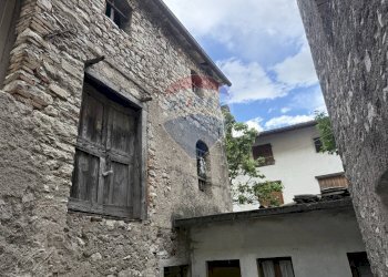 Edificio all\'aperto - Semi-detached house Via Fortogna
 
43, Longarone - photo 18