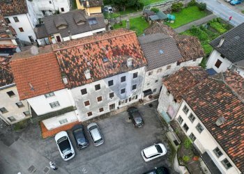 Edificio all\'aperto - Semi-detached house Via Fortogna
 
43, Longarone - photo 35