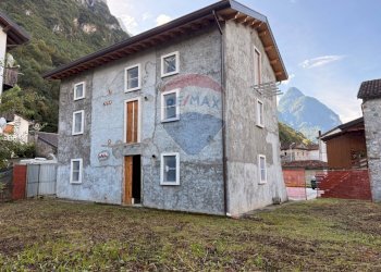 Casa all\'aperto - Independent house Via dogna
 
293, Longarone - photo 1