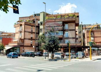 Edificio all\'aperto - Apartment via casetta mattei
 
167, Roma - photo 32