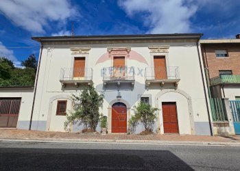 Casa all\'aperto - Independent house Sangrina
 
127, Ateleta - photo 1