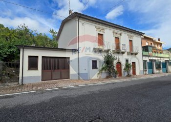 Casa all\'aperto - Independent house Sangrina
 
127, Ateleta - photo 2