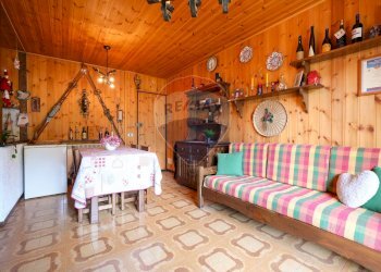 Sala da pranzo - Trilocale via Sparavera
 
1, Mezzoldo - foto 8