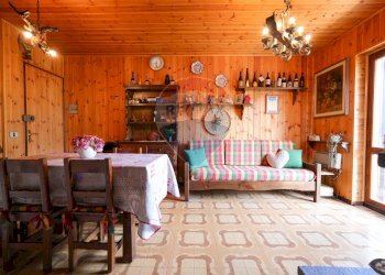 Sala da pranzo - Trilocale via Sparavera
 
1, Mezzoldo - foto 9