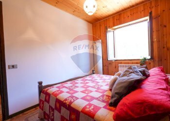 Camera / camera da letto - Trilocale via Sparavera
 
1, Mezzoldo - foto 27