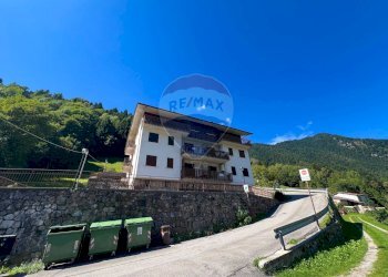 Casa all\'aperto - Trilocale via Sparavera
 
1, Mezzoldo - foto 31