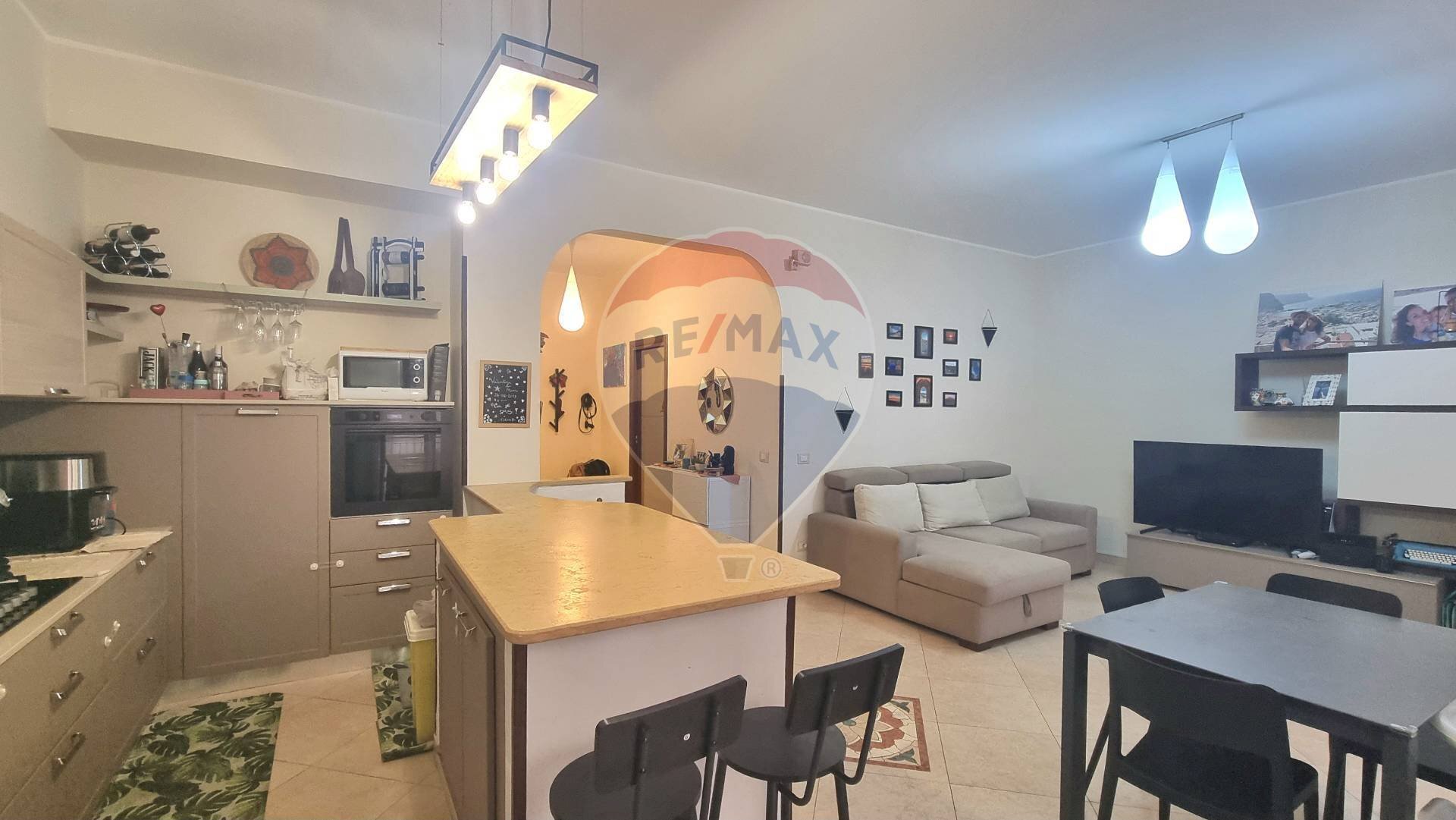 Sala da pranzo - Appartamento via Nicolò Tommaseo
 
21, Bagheria - foto 1