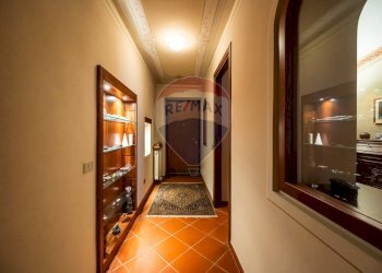 Hall / corridoio - Trilocale Binago - foto 38